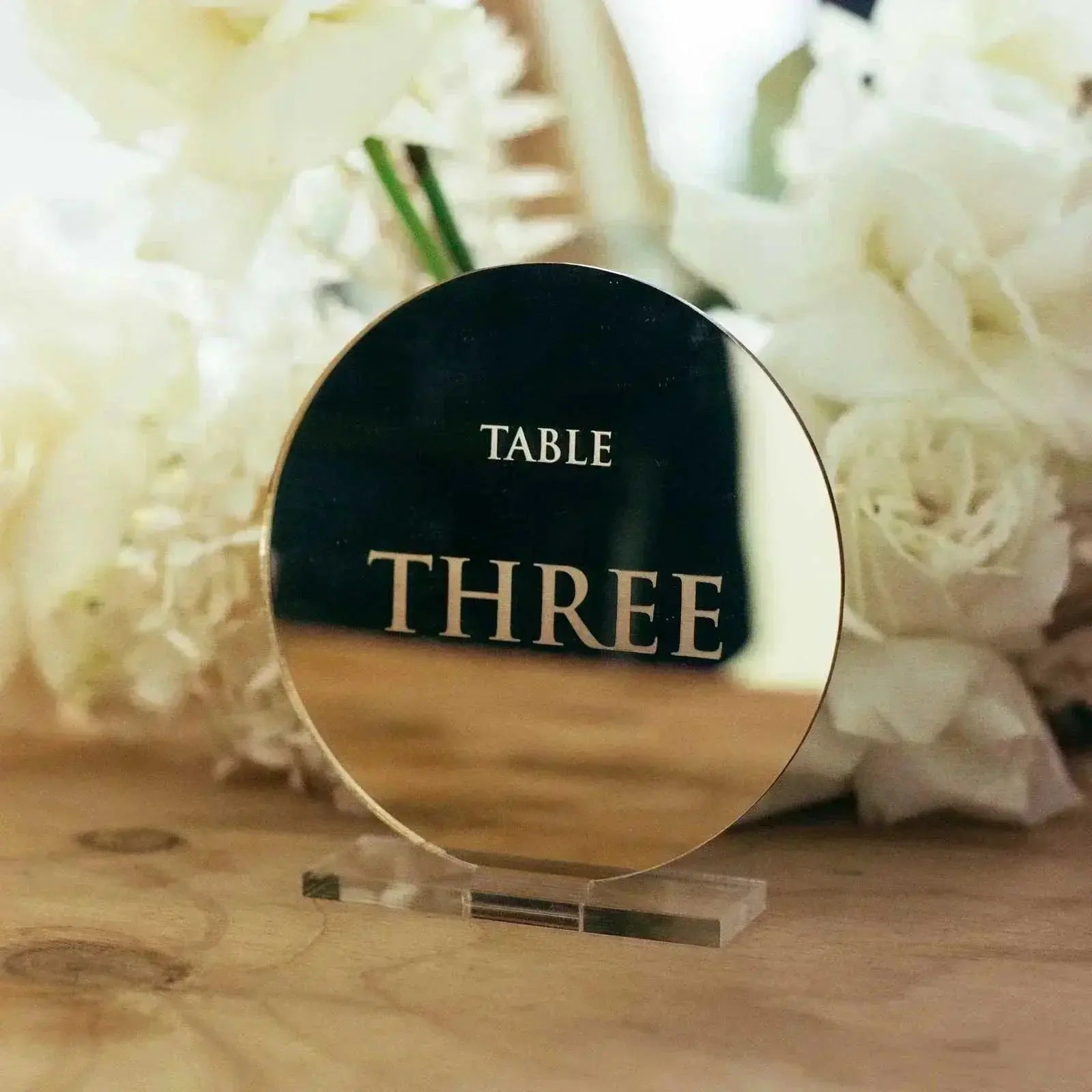 Round Mirror Table Numbers Personalized Acrylic Table Numbers Holder Gold Mirror Sign Engraved Round Acrylic Wedding Decor FYLZGO Signs